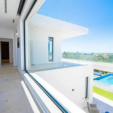 Villa Miura